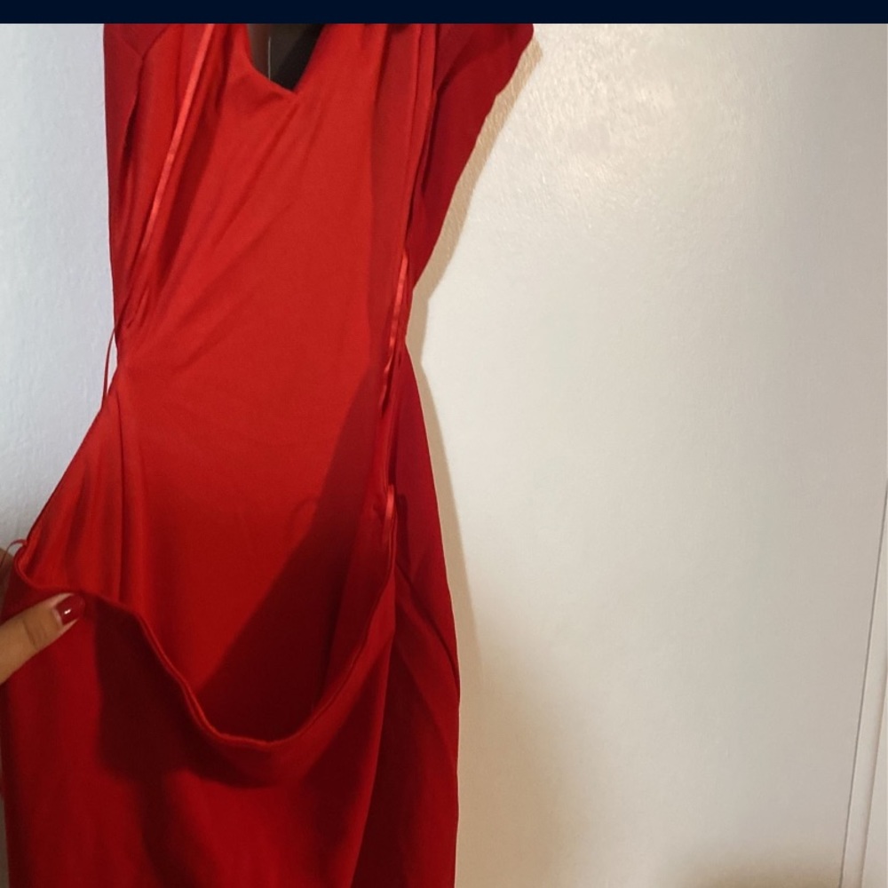 Never Wore Before, Bought It And It Did Not Fit Me - image 4